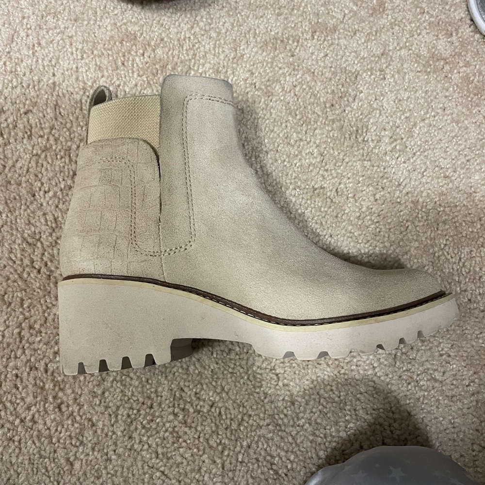 Dolce vita booties size women’s 5.5
